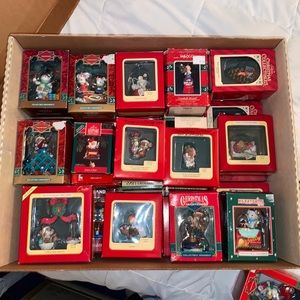Assortment of Collectible Christmas Ornaments🎄